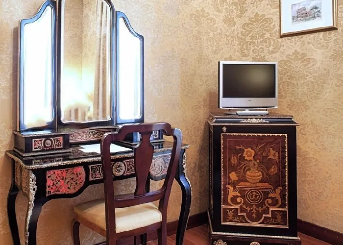 Des Epoques Hotel 3*