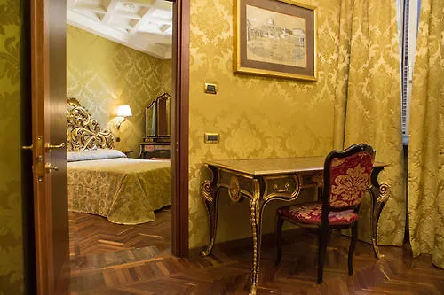 Des Epoques Hotel 3*